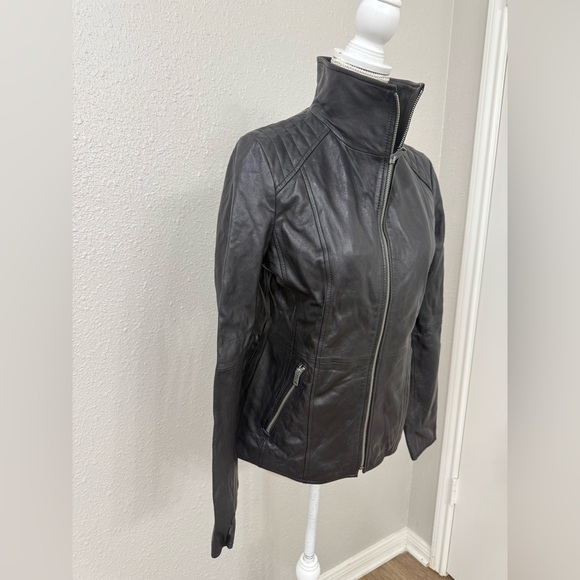 New Marc New York Andrew Marc Black Leather Jacket Size S NWT - Picture 2 of 11